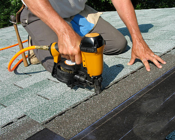 Best Emergency Roof Repair  in Simonton Lake, IN